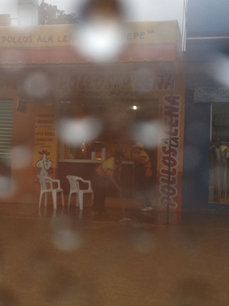 Octubre, el Comienzo de la Estación Seca (October, the Beginning of the Dry Season)